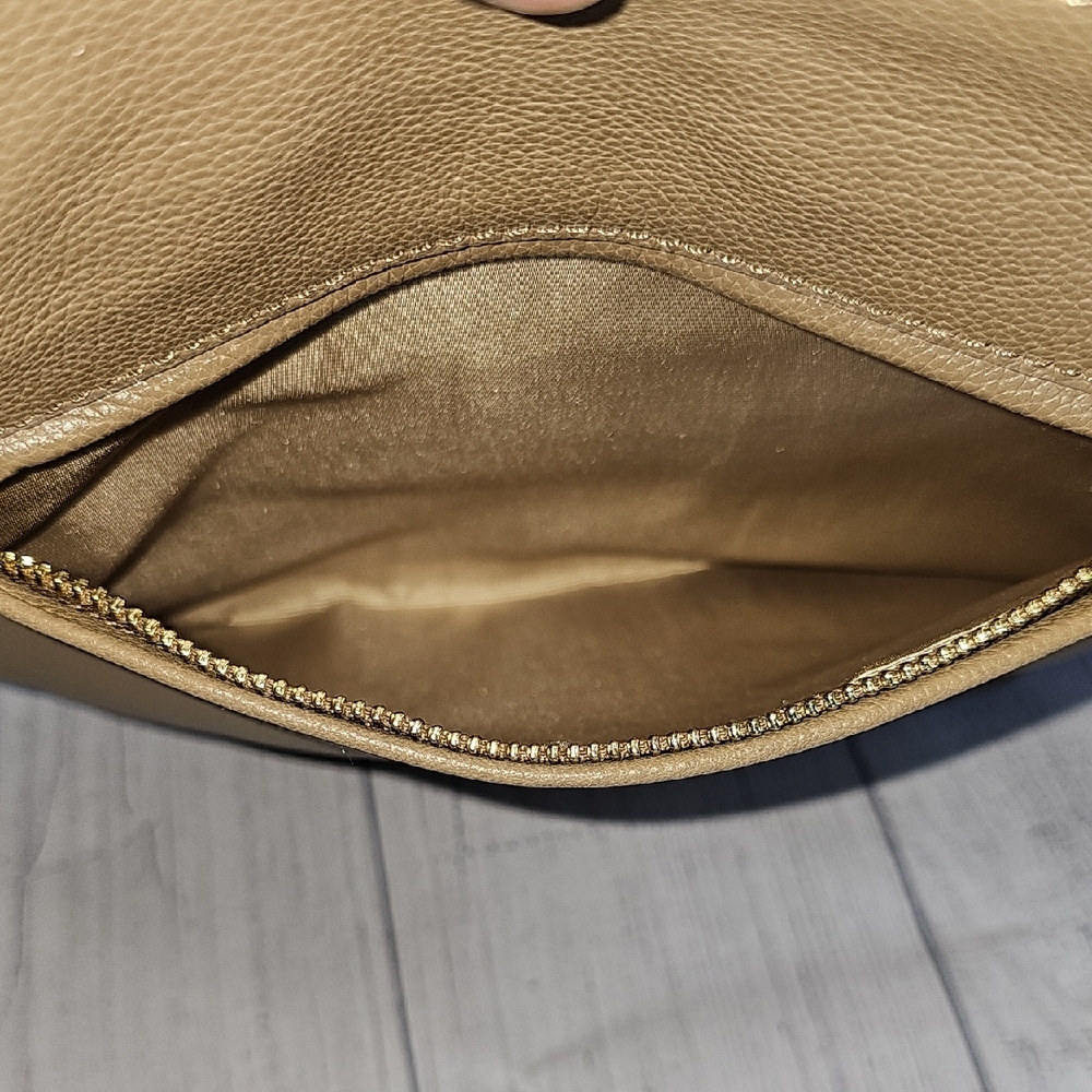 NWT Vince Camuto Pebble Leather Hosho Convertable Crossbody Bag In Harvest - Picture 8 of 10